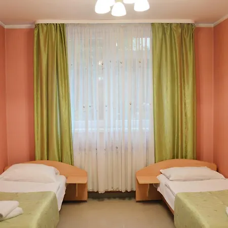 Hotell Monika 2*