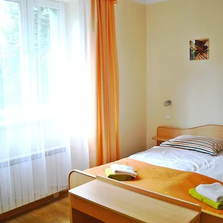 Hotell Monika 2*